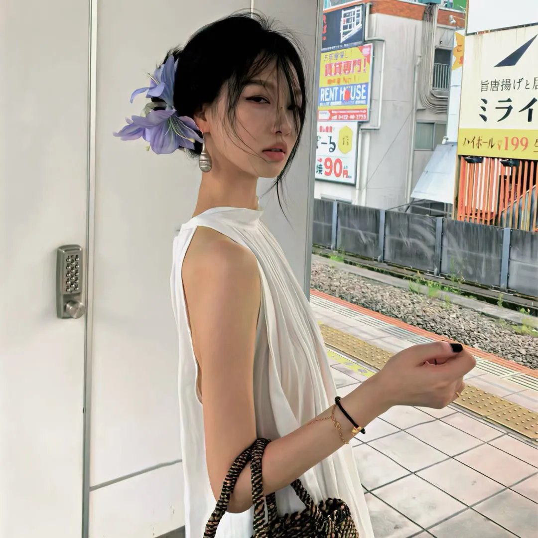 恰似两滴水